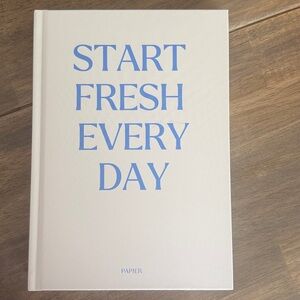 Papier Cream and Blue planner 

Brand new